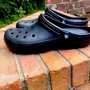 Black crocs size 15